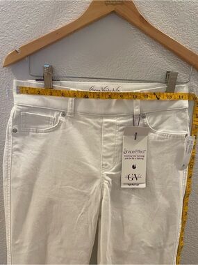 Gloria Vanderbilt White Shape Effect High-Rise Jeans